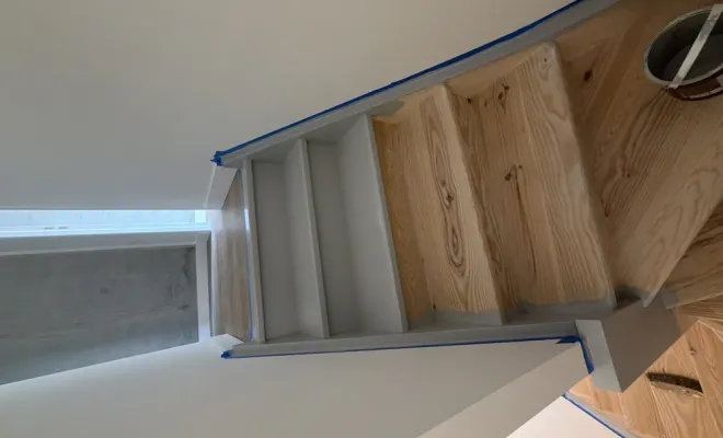 Mise en peinture d'un escalier dans un appartement style loft à Bordeaux, Bordeaux, Couleurs d'Aquitaine